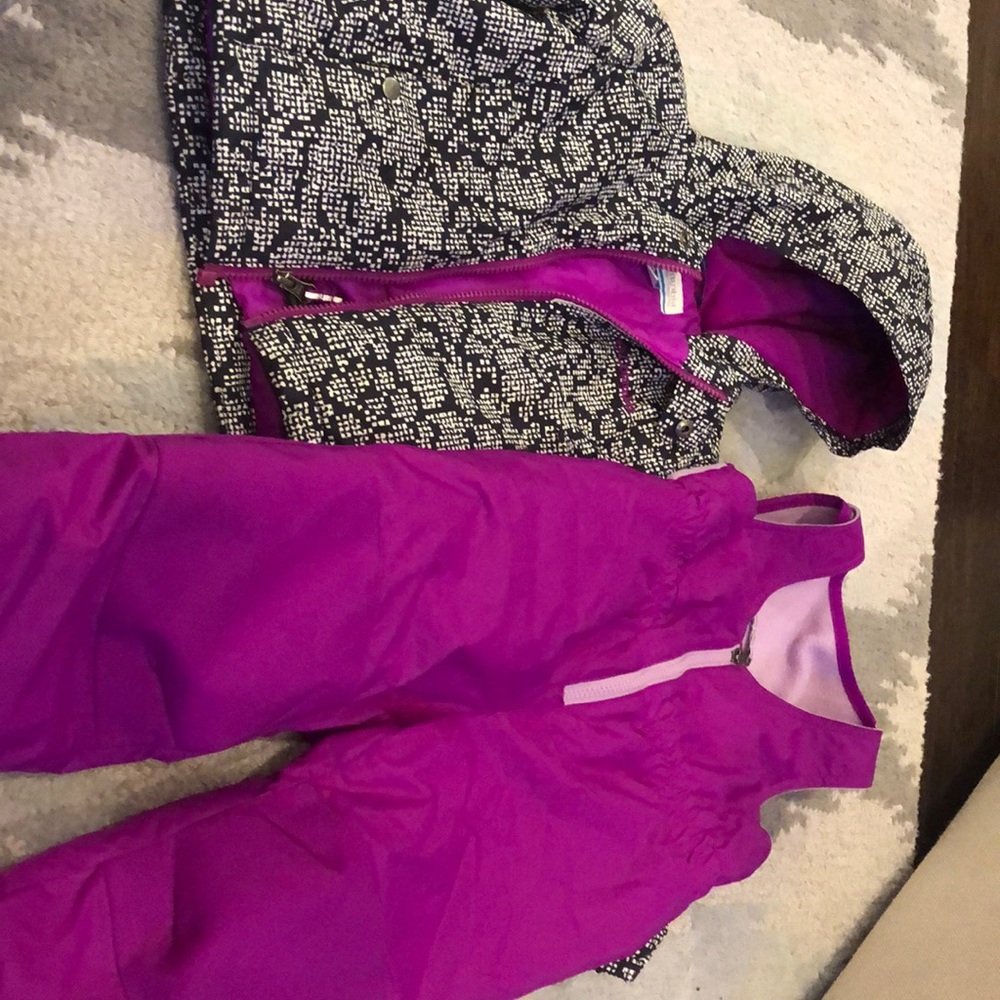 COLUMBIA 3t Double Flake snow bibs and jacket.